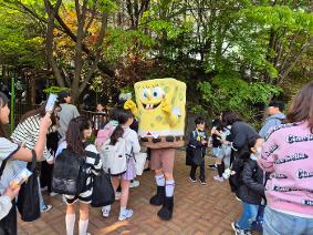 파주 한가람초, 어린이날 선물로 스펀지밥 교장선생님이 왔어요!