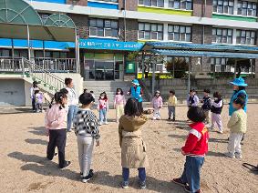 유-초 이음교육 1학년과 함께하는 4월 숲놀이 체험(4.16.)
